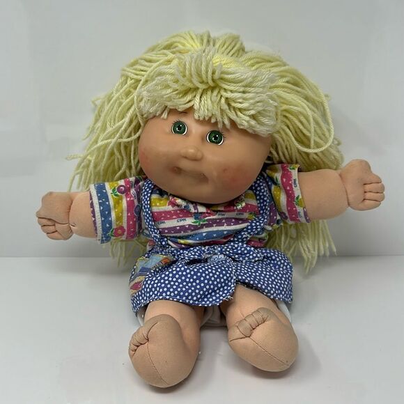 Cabbage Patch Kid Mattel 1995 First Edition Yellow hair Green eyes - Picture 1 of 5